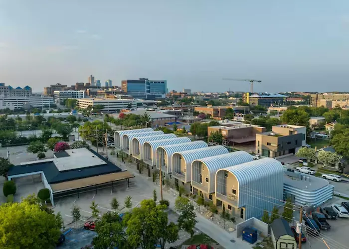 Downtown Worth Loft - Walk To Shops And Dining